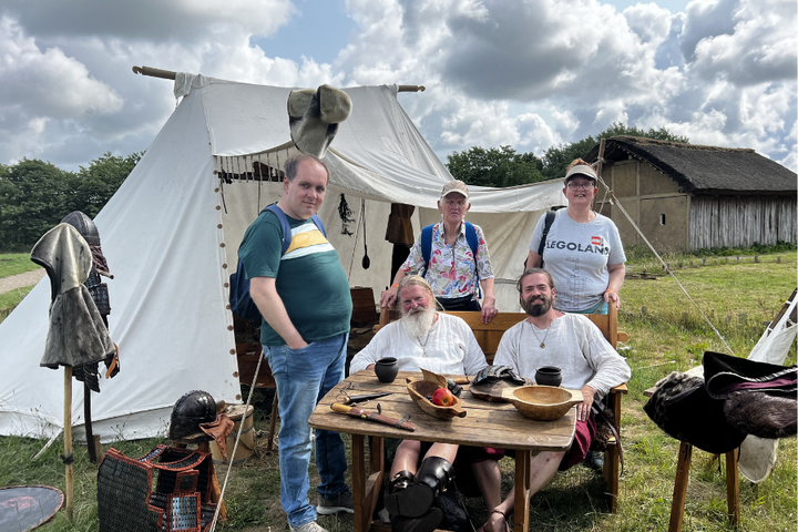 Buitenhof Reizen - Legoland  - begeleide vakanties voor mensen met een beperking - Vikingdorp