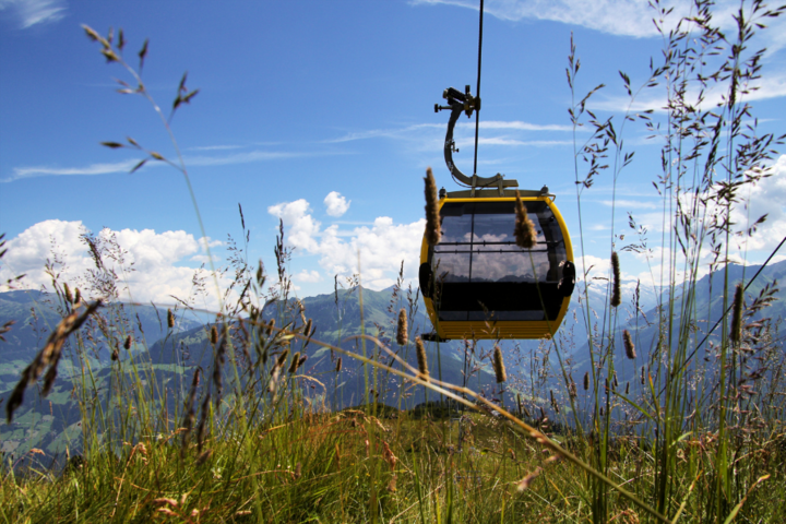 De bergen van Tirol - begeleide vakanties voor mensen met een beperking - rit met een van de bergbanen
