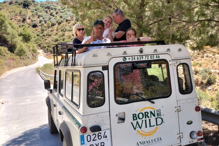 Buitenhof Reizen - Andalusie - begeleide vakanties voor mensen met een beperking - Reizigers in jeep