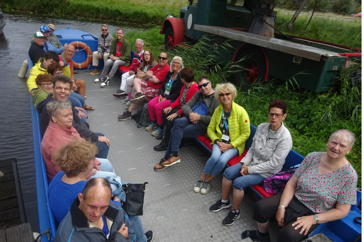 Buitenhof Reizen - De Rijp - begeleide groepsreizen met een verstandelijke beperking - boottochtje