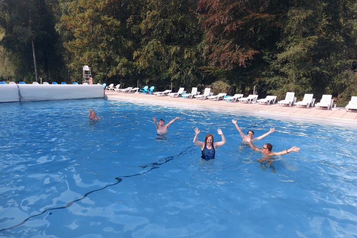 Buitenhof Reizen - La Roche en Ardenne - begeleide groepsreizen met een verstandelijke beperking - zwembad