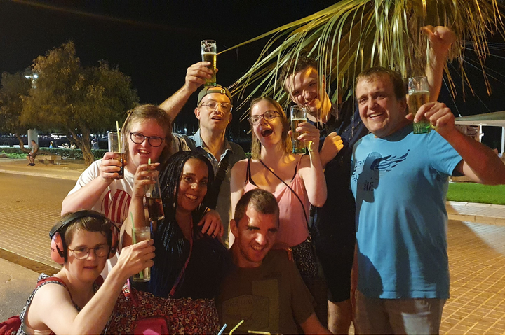 Buitenhof Reizen - Mallorca - begeleide vakanties voor mensen met een beperking - Groepsfoto proost
