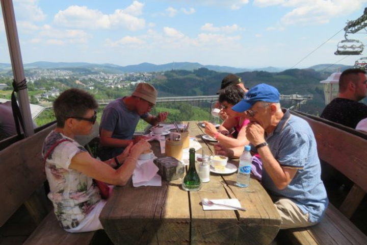 Buitenhof Reizen - Winterberg - begeleide vakanties voor mensen met een beperking - Eten in de bergen