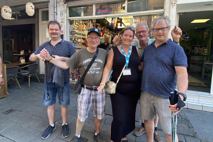 Buitenhof Reizen - Horizon Riviercruise - begeleide vakanties voor mensen met een beperking - Reizigers voor kiosk
