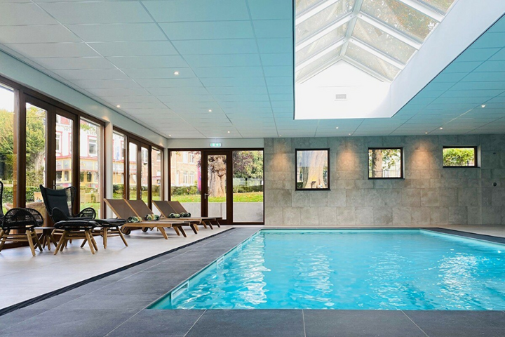 Buitenhof Reizen - Valkenburg - begeleide vakanties voor mensen met een beperking - Hotel Schaepkens van St. Fijt zwembad