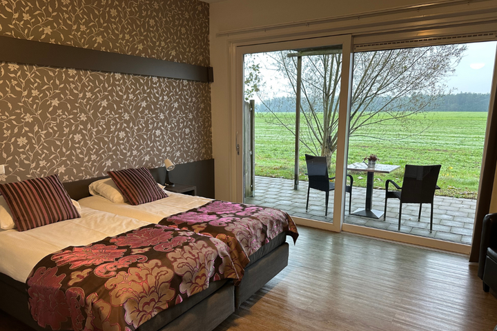 Buitenhof Reizen - Elsloo - begeleide vakanties voor mensen met een beperking - B&B Hotel De Vrije Vogel slaapkamer
