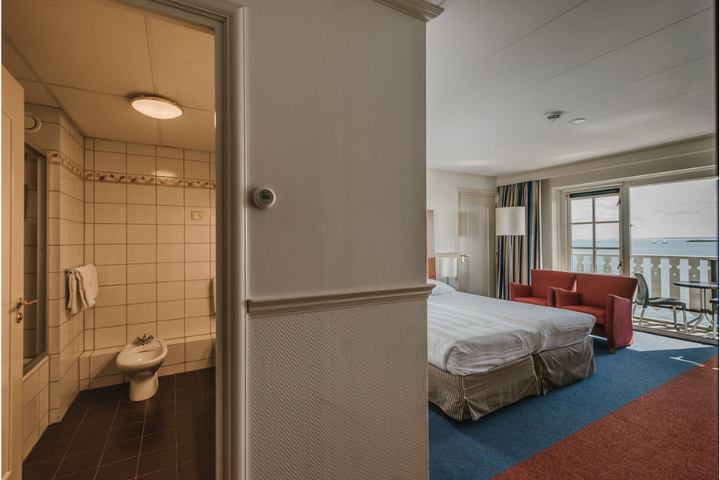 Buitenhof Reizen - Volendam - begeleide vakanties voor mensen met een beperking - Hotel Spaander slaapkamer voorbeeld