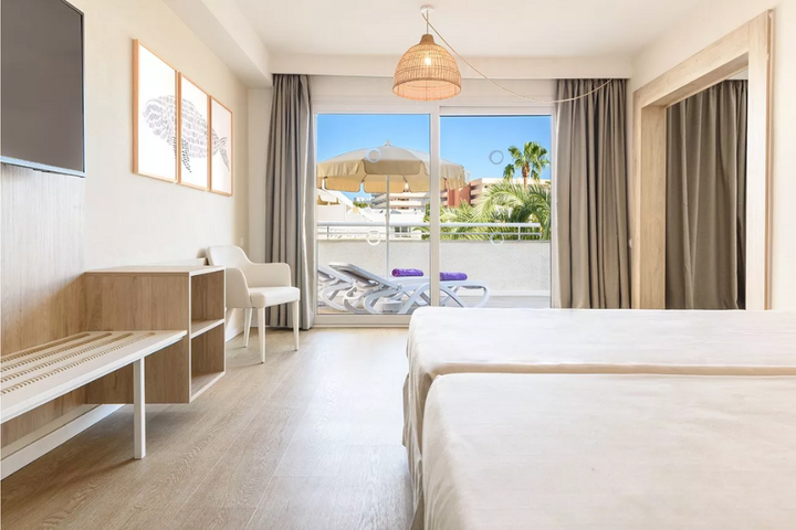 Buitenhof Reizen - Mallorca - begeleide vakanties voor mensen met een beperking - Fergus Club Palmanova Park slaapkamer voorbeeld