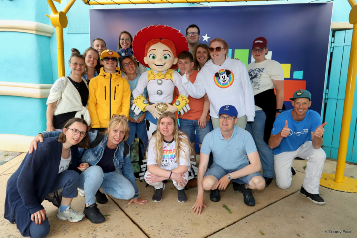 Buitenhof Reizen - Disneyland - begeleide groepsreizen met een verstandelijke beperking - Reizigers met Jessie