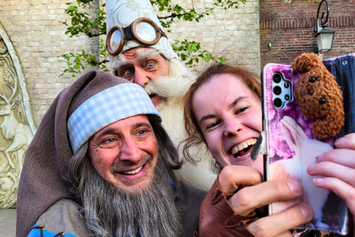 Buitenhof Reizen - Efteling Bosrijk JO - begeleide groepsreizen met een verstandelijke beperking - reiziger met karakters