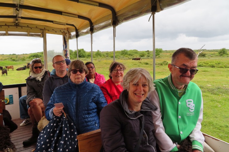 Buitenhof Reizen - Texel - begeleide vakanties voor mensen met een beperking - met de huifkar
