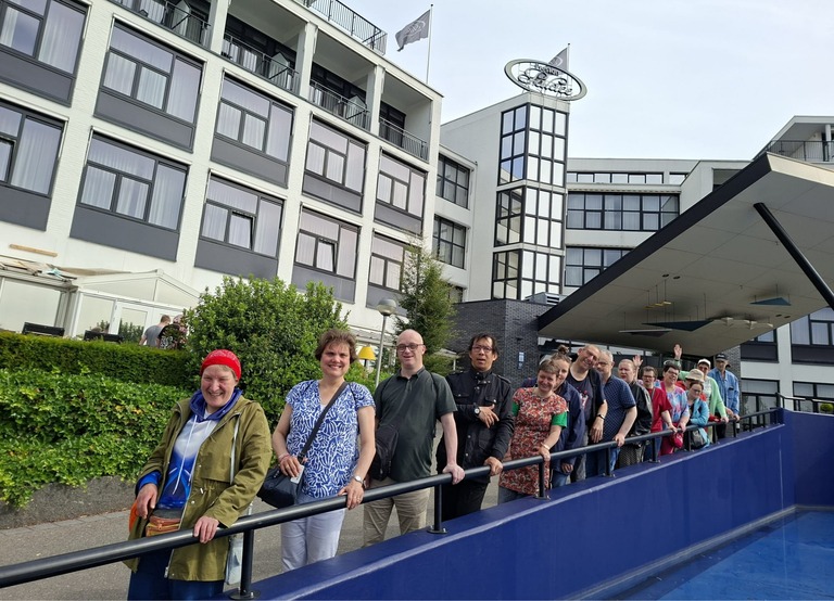 Buitenhof Reizen - Begeleide groepsreizen voor mensen met een verstandelijke beperking - All-inclusive Preston Palace - groep reizigers 