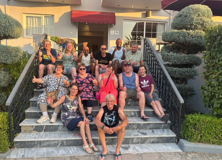 Buitenhof Reizen - Begeleide groepsreizen voor mensen met een verstandelijke beperking - Lesbos - Groepsfoto