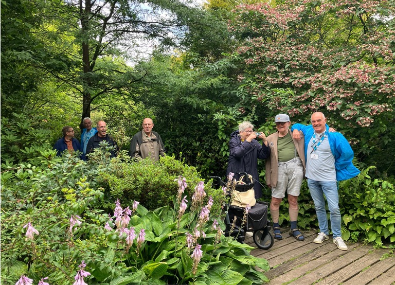 Buitenhof Reizen - Begeleide groepsreizen voor mensen met een verstandelijke beperking - Twente - groep in de natuur