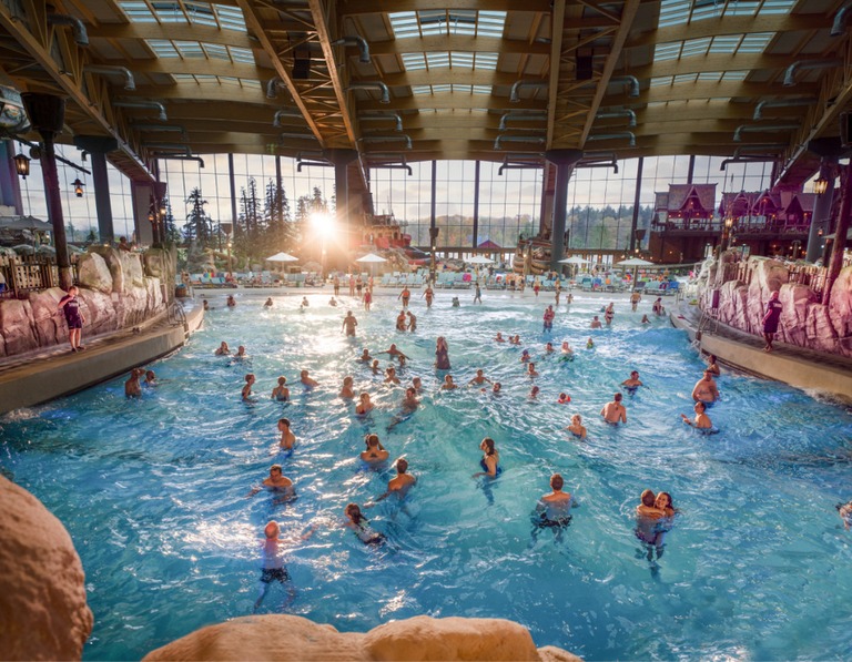 Buitenhof Reizen - Rulantica & Europa-Park - begeleide groepsreizen voor mensen met een verstandelijke beperking - Golfslagbad